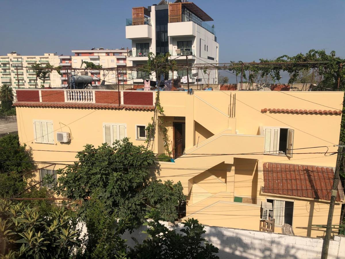 Pensjonat Rei's Place Wlora