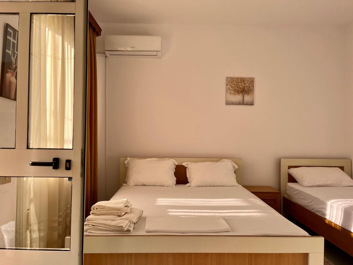 Rei's Place * Wlora