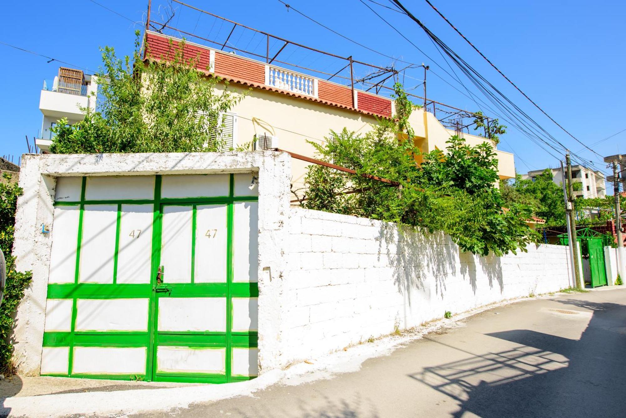 Pensjonat Rei's Place Wlora